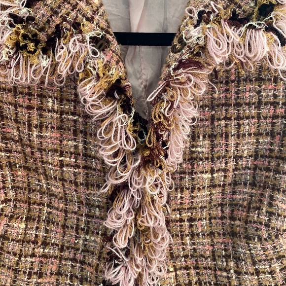 ABS by Allen Schwartz tweed blazer w/fringe accents. Size 8. Pink, tan, brown - Picture 5 of 9